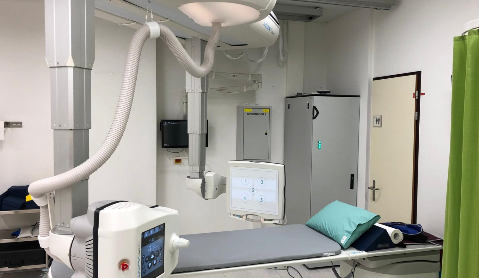 DR AND FLUOROSCOPY ON THE SAME DEVICE